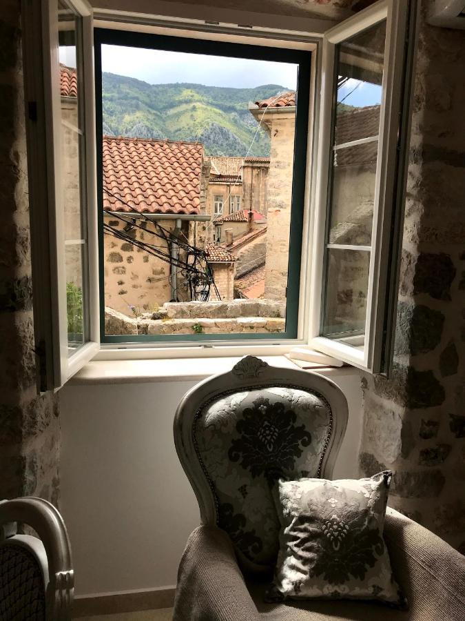 New Renovated Old Town Martiva Apartment Kotor Luaran gambar