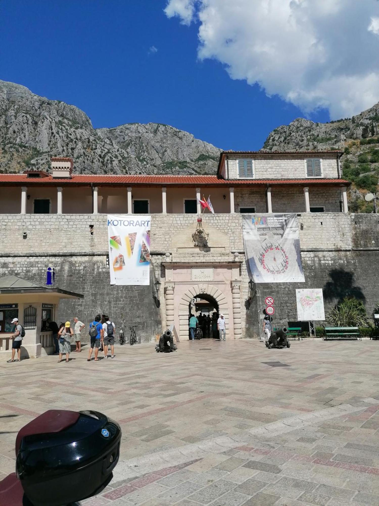 New Renovated Old Town Martiva Apartment Kotor Bilik gambar