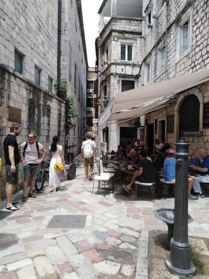 New Renovated Old Town Martiva Apartment Kotor Luaran gambar